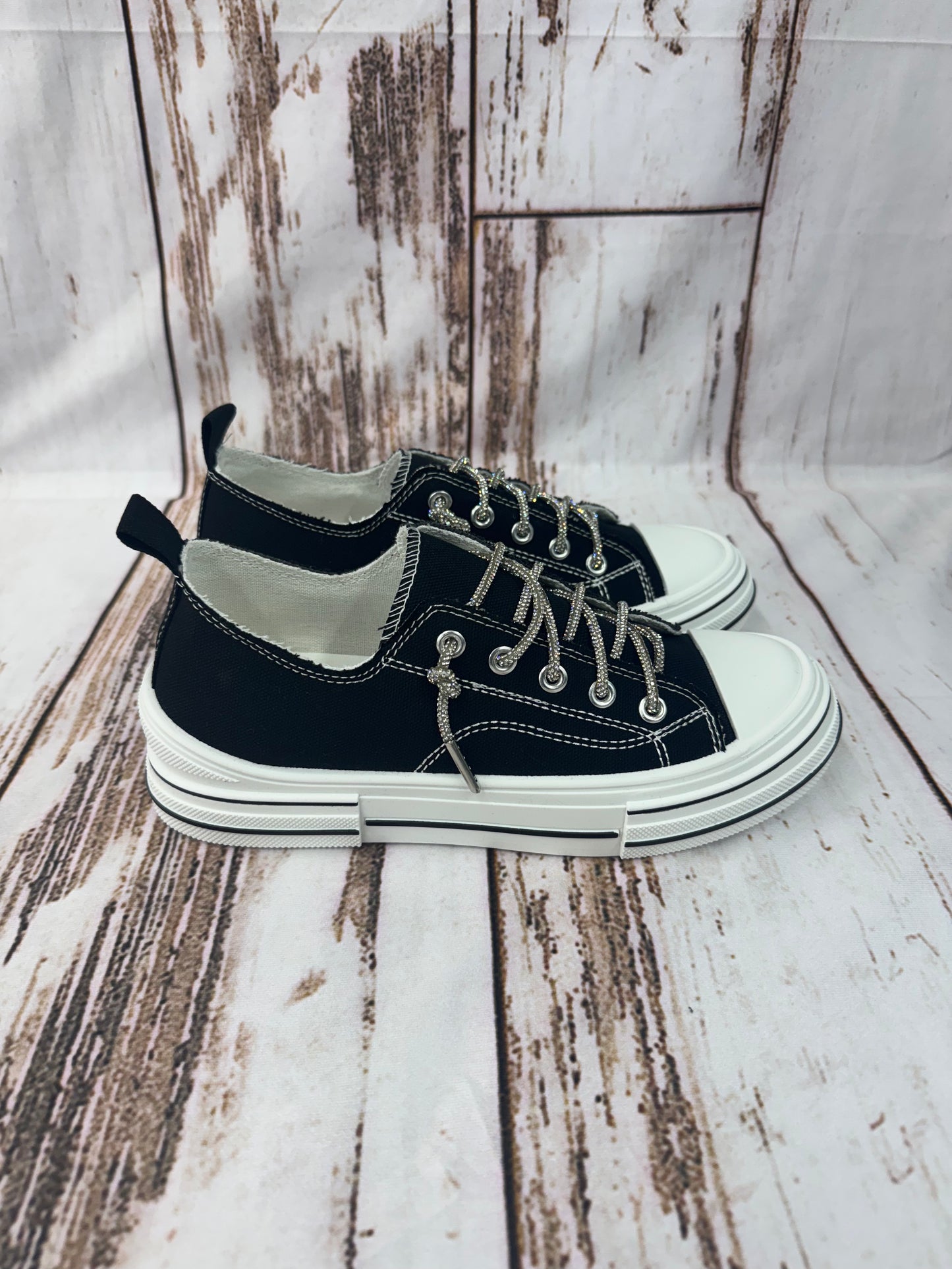 Very G Aman 2 Black Sneakers