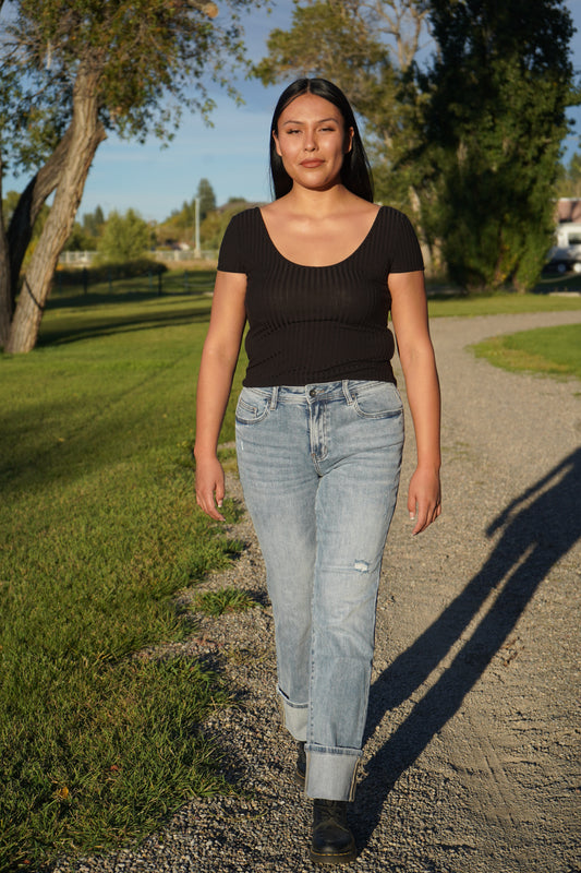 Mid-Rise Straight Jeans With Thick Cuffed